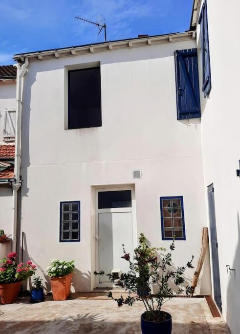 Le Studio D'En O, Au Coeur De La Haute Ville De Pornic. Extérieur photo