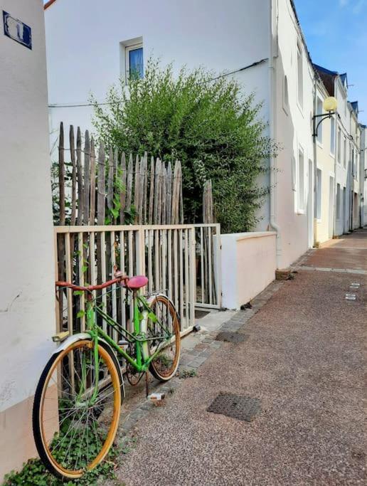 Le Studio D'En O, Au Coeur De La Haute Ville De Pornic. Extérieur photo